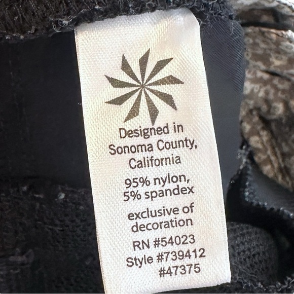 Athleta 12” Dipper Bermuda Low Rise Hiking Shorts in Black Women’s 6 739412 - Picture 6 of 6